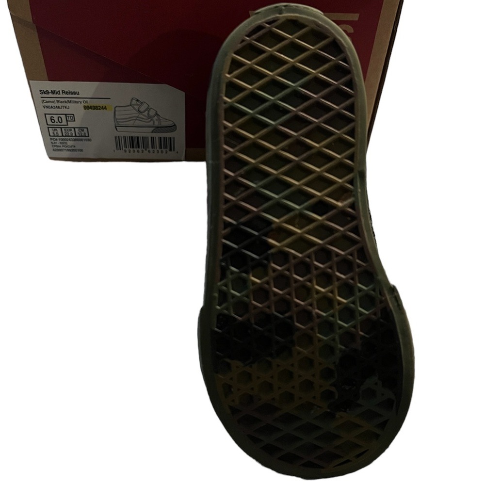 VANS Boy’s Sk8- Mid Reissue V Skate Shoe Black/Camo